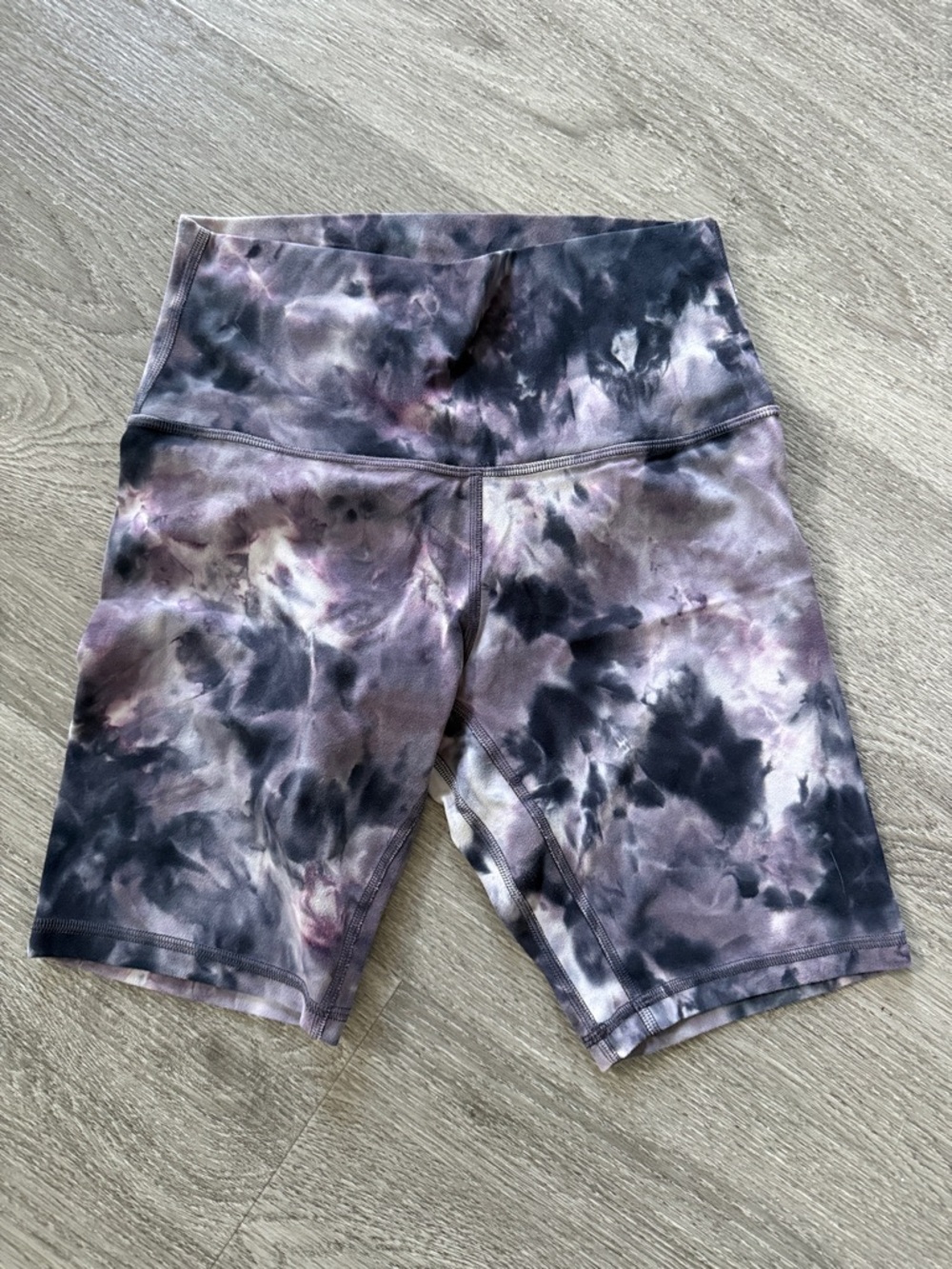 Align Tie-Dye Women’s Biker Shorts - Purple/Black 8” length